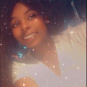 Meet your Posher, Nadege